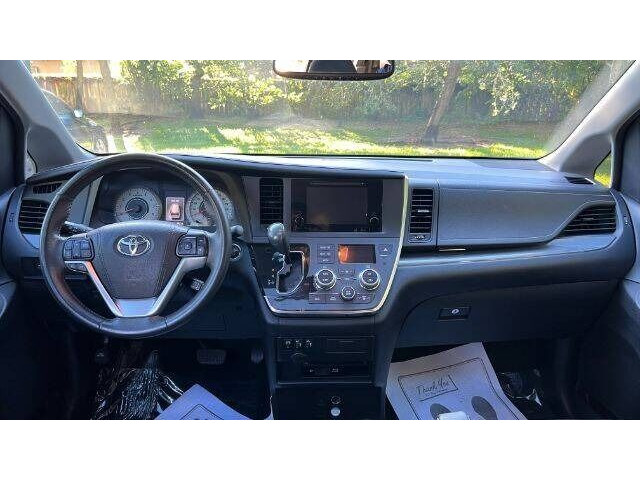 2017 Toyota Sienna SE 8 Passenger Minivan -  - Image 6