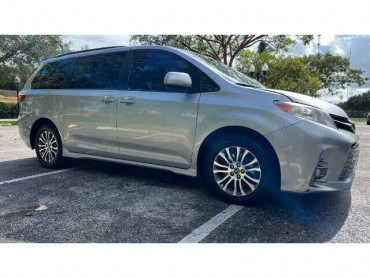 2019 Toyota Sienna Limited Premium 7 Passenger Minivan -  - Image 1
