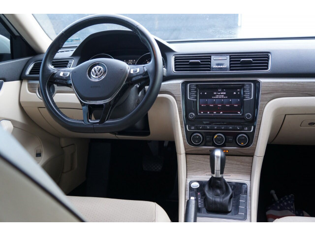 2018 Volkswagen Passat 2.0T SE Sedan - 028858 - Image 21