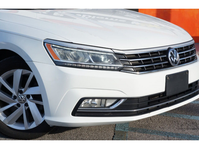 2018 Volkswagen Passat 2.0T SE Sedan - 028858H - Image 9