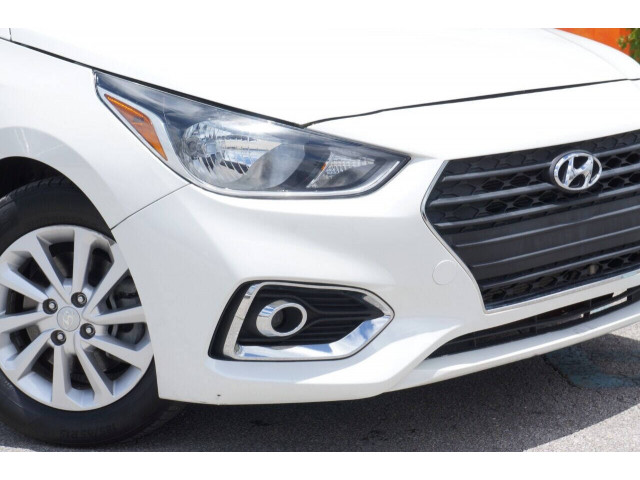 2019 Hyundai Accent SE 6A Sedan - H088083 - Image 9