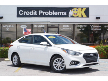 2019 Hyundai Accent SE 6A Sedan - H088083 - Image 1