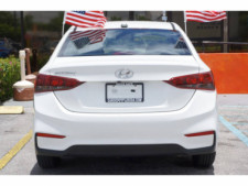 2019 Hyundai Accent SE 6A Sedan - H088083 - Thumbnail 6