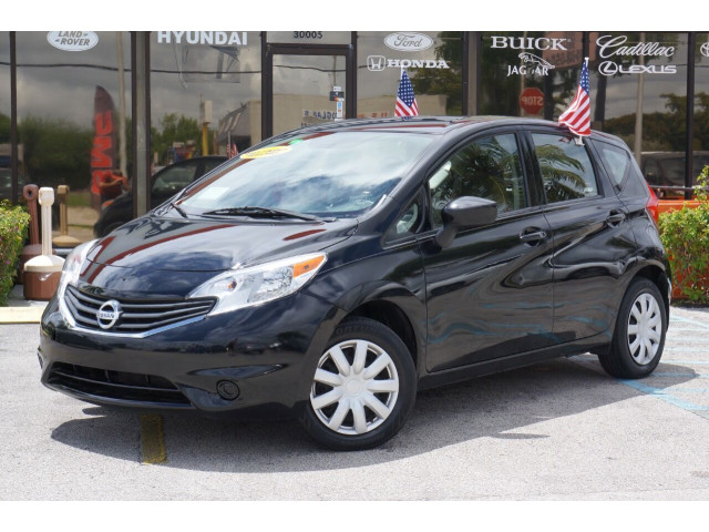 2016 Nissan Versa Note S Hatchback - H374613 - Image 3