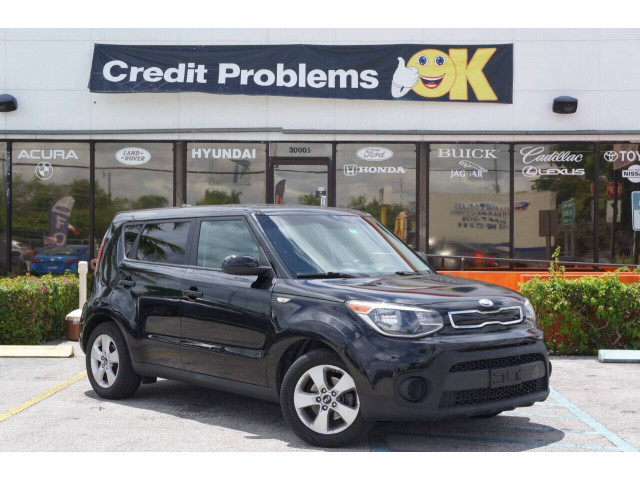 2019 Kia Soul Base 6A Crossover - H920792 - Image 1