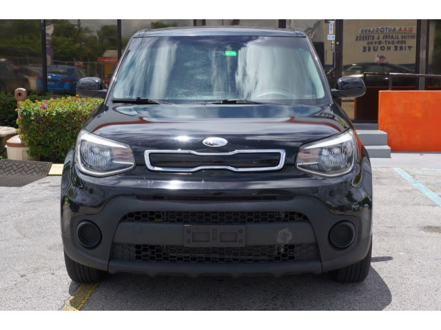 2019 Kia Soul Base 6A Crossover - H920792 - Image 2