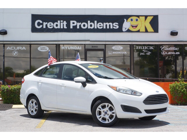 2017 Ford Fiesta SE Sedan - H145936 - Image 1