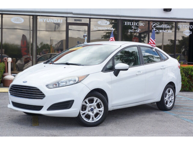 2017 Ford Fiesta SE Sedan - H145936 - Image 3