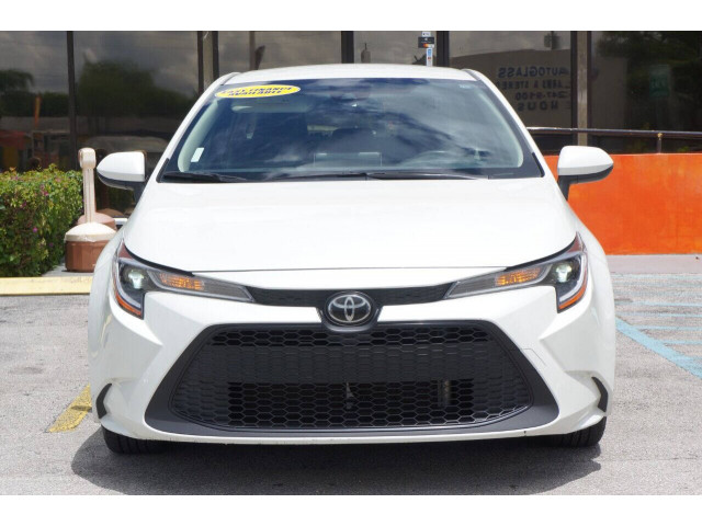 2020 Toyota Corolla LE Sedan - H066948 - Image 2