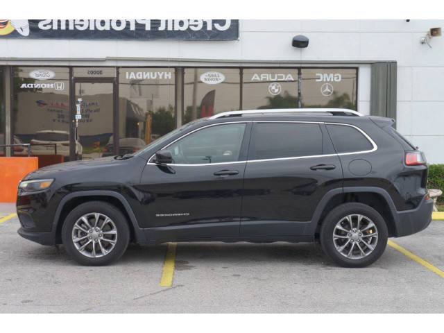 2019 Jeep Cherokee Latitude Plus SUV - 403840H - Image 3