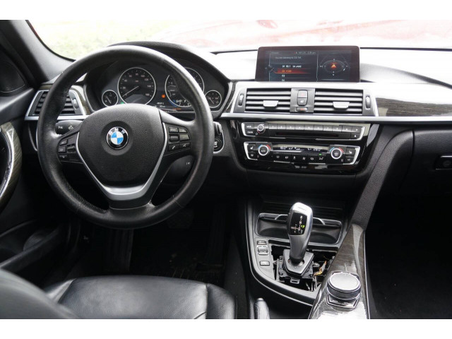 2017 BMW 3 Series 330i xDrive Sedan - U62978H - Image 25