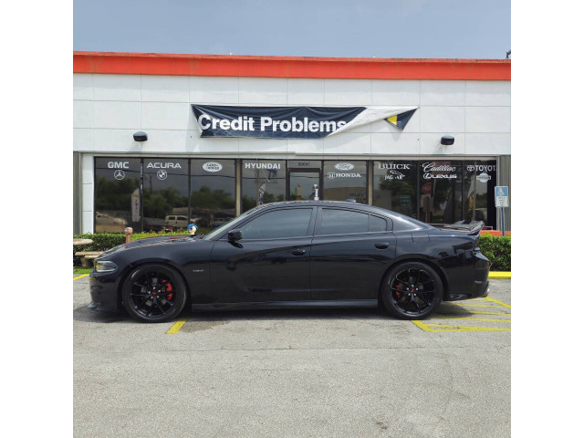 2019 Dodge Charger R/T Sedan - 629907 - Image 4