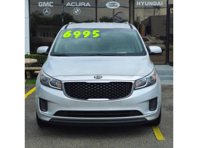 2017 Kia Sedona LX Minivan - 265018 - Image 2