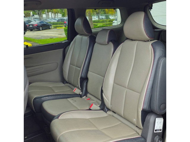 2017 Kia Sedona LX Minivan - 265018 - Image 20