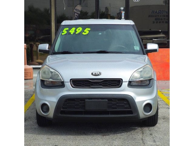 2013 Kia Soul Base 6A Crossover - 508531 - Image 2