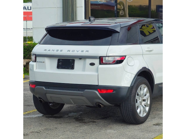 2017 Land Rover Range Rover Evoque SE SUV - 170069 - Image 10