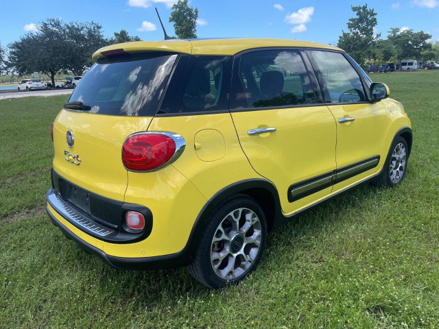 2017 FIAT 500L Trekking Hatchback - 040197 - Image 4