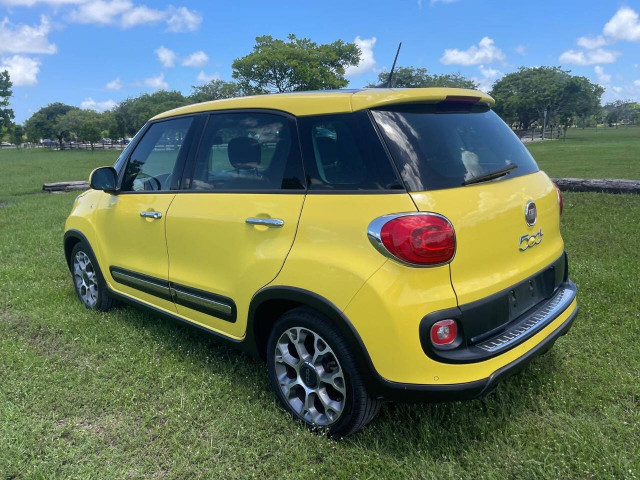 2017 FIAT 500L Trekking Hatchback - 040197 - Image 5