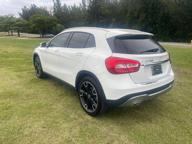 2018 Mercedes-Benz GLA GLA 250 4MATIC SUV - 517568 - Image 8