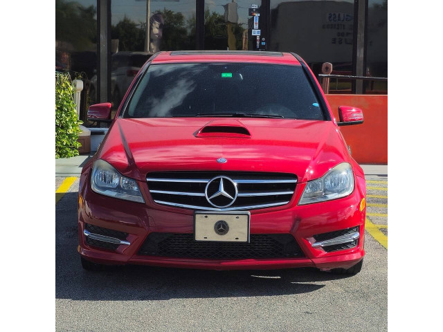 2014 Mercedes-Benz C-Class C 250 Sport Sedan - 963883 - Image 2