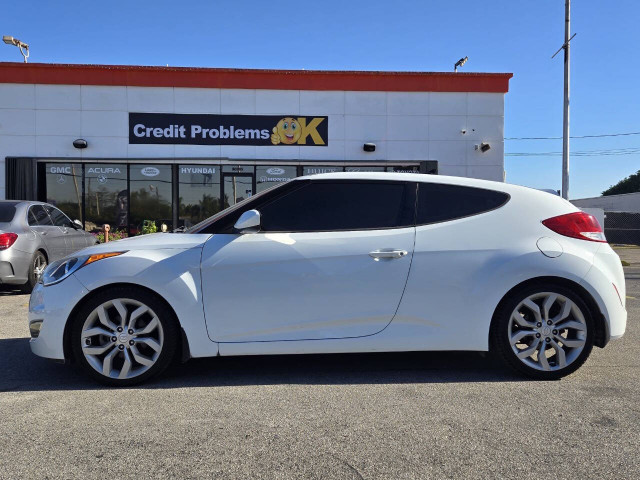 2015 Hyundai Veloster Base Coupe - 239671 - Image 2