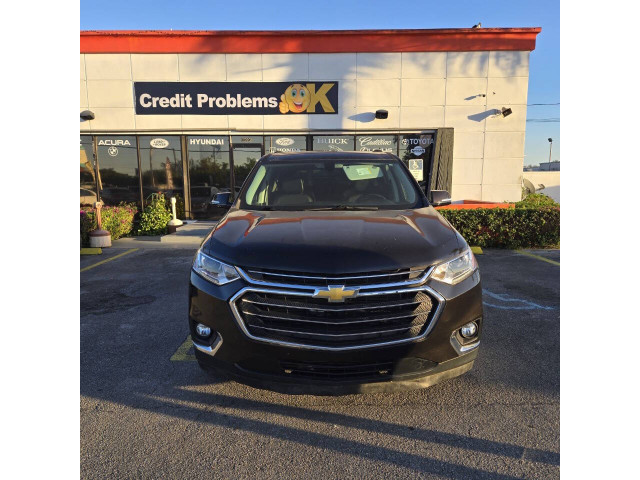 2019 Chevrolet Traverse LT Cloth w/1LT SUV - 172039 - Image 2