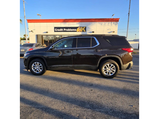 2019 Chevrolet Traverse LT Cloth w/1LT SUV - 172039 - Image 3